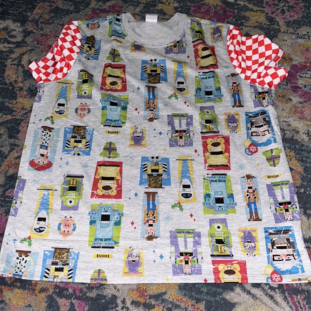 Disney Men's XL T-Shirt Multicolor Holiday Nutcracker Character Print Crew - Picture 2 of 5